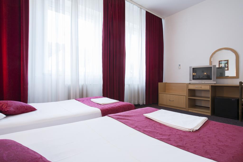 Hotel N Belgrade Exterior photo